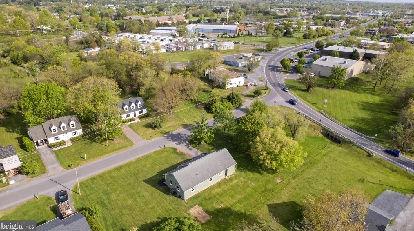 2918 Pleasant Vly Rd, Winchester VA  22601-5147 exterior