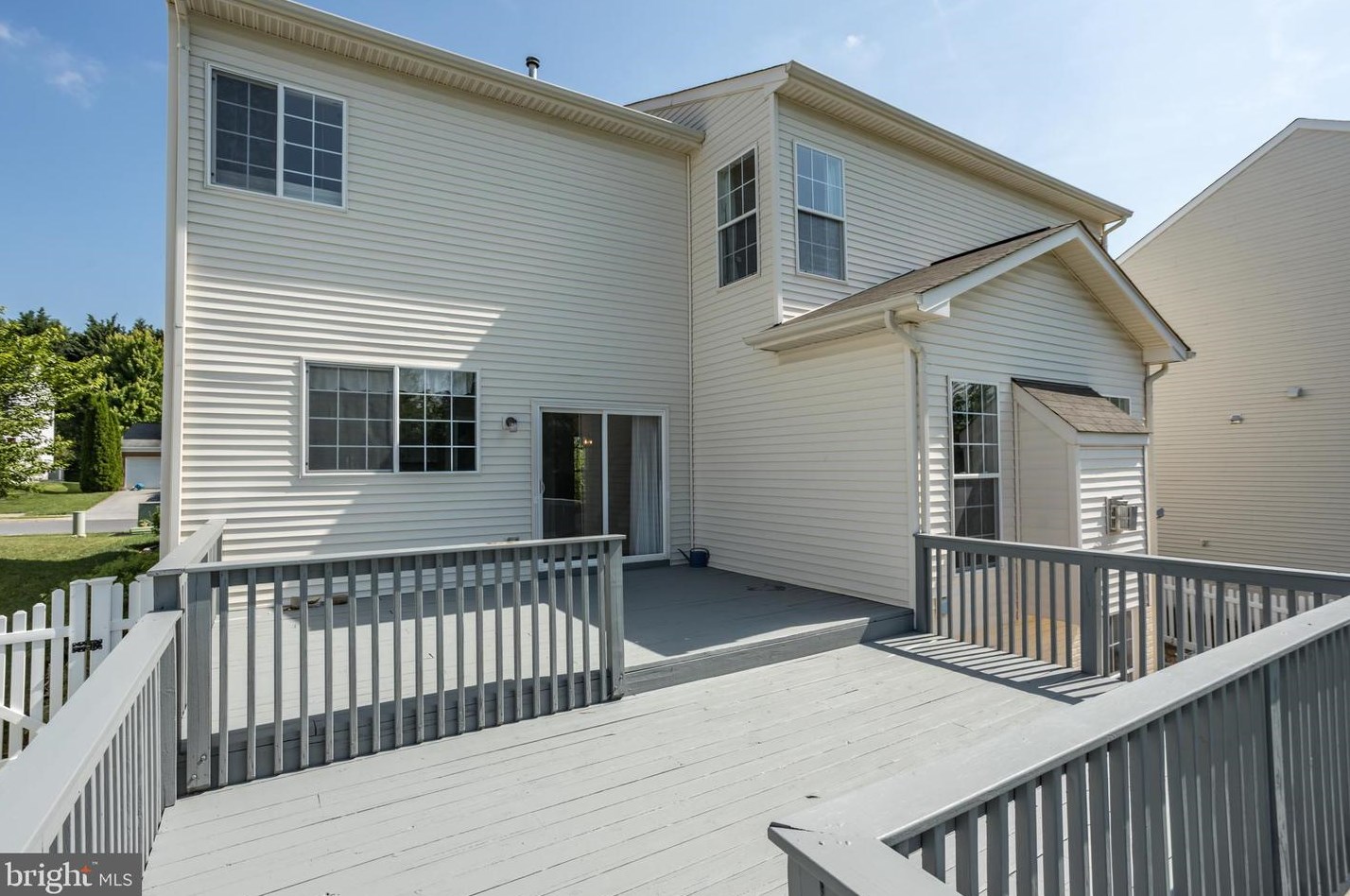 655 Beehive Way, Winchester VA  22601-6438 exterior