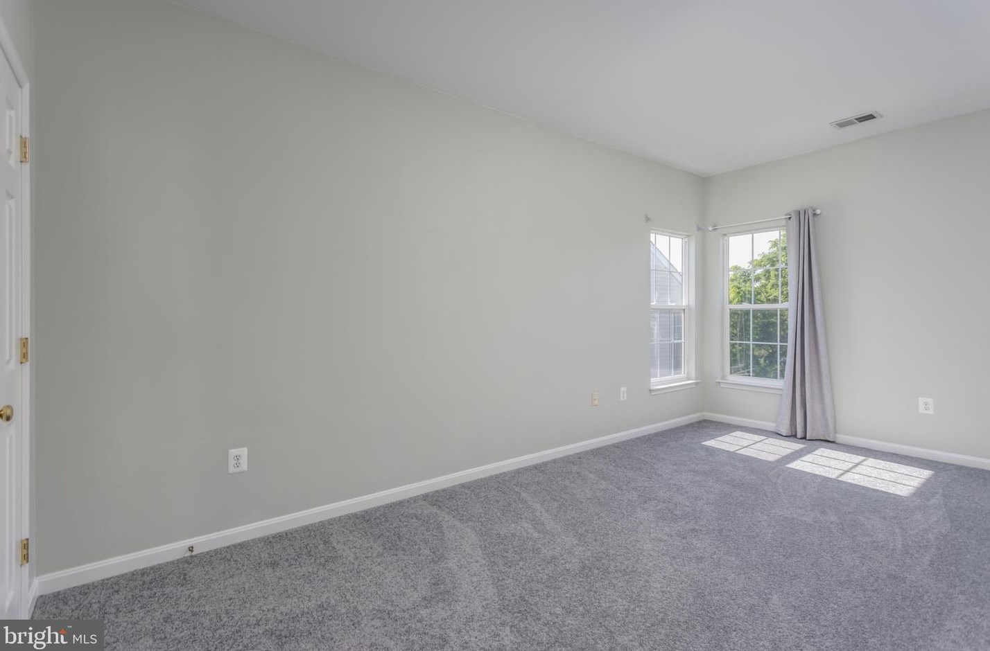 655 Beehive Way, Winchester VA  22601-6438 exterior