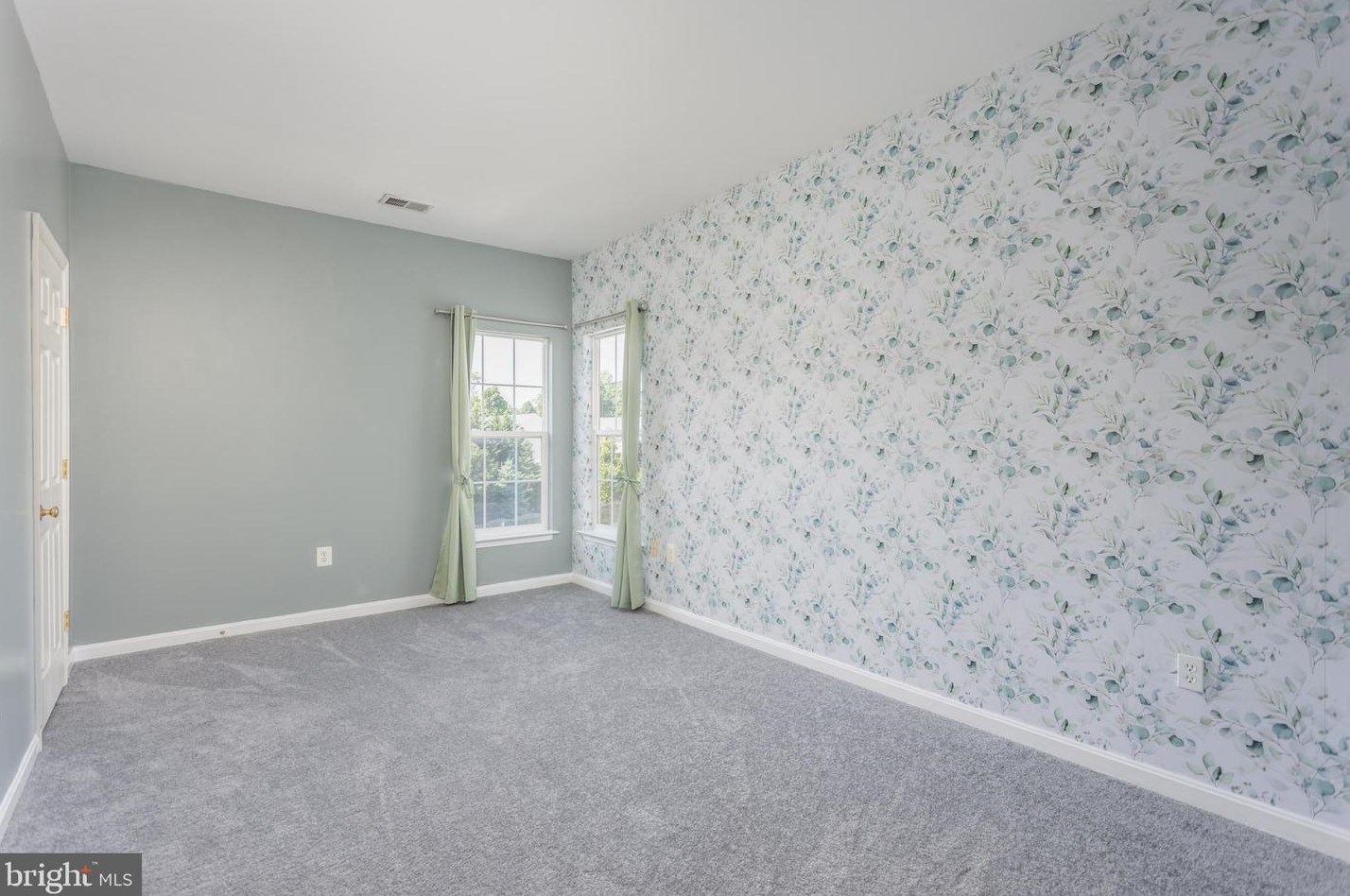 655 Beehive Way, Winchester VA  22601-6438 exterior