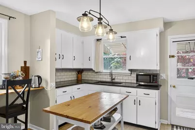 105 W Oates Avenue, Winchester, VA 22601 - Photo 9