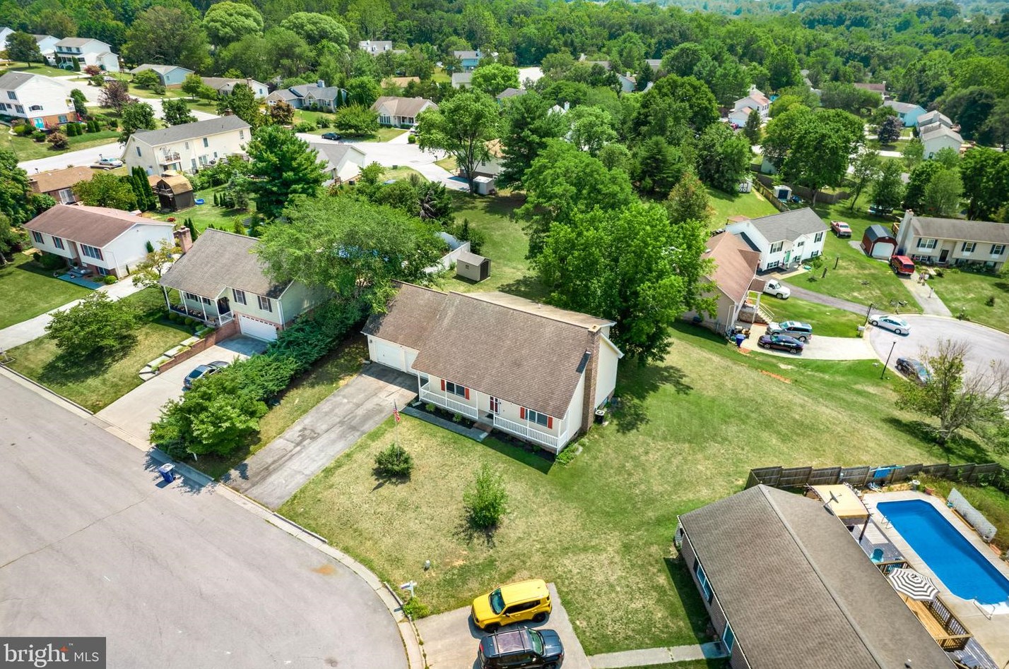 971 Auburn Ct, Front Royal VA  22630-5308 exterior