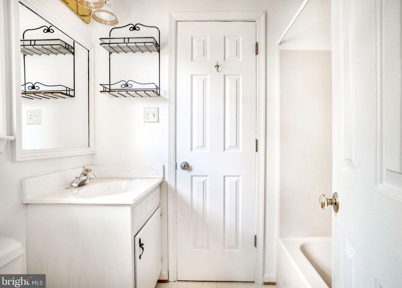 971 Auburn Ct, Front Royal VA  22630-5308 exterior