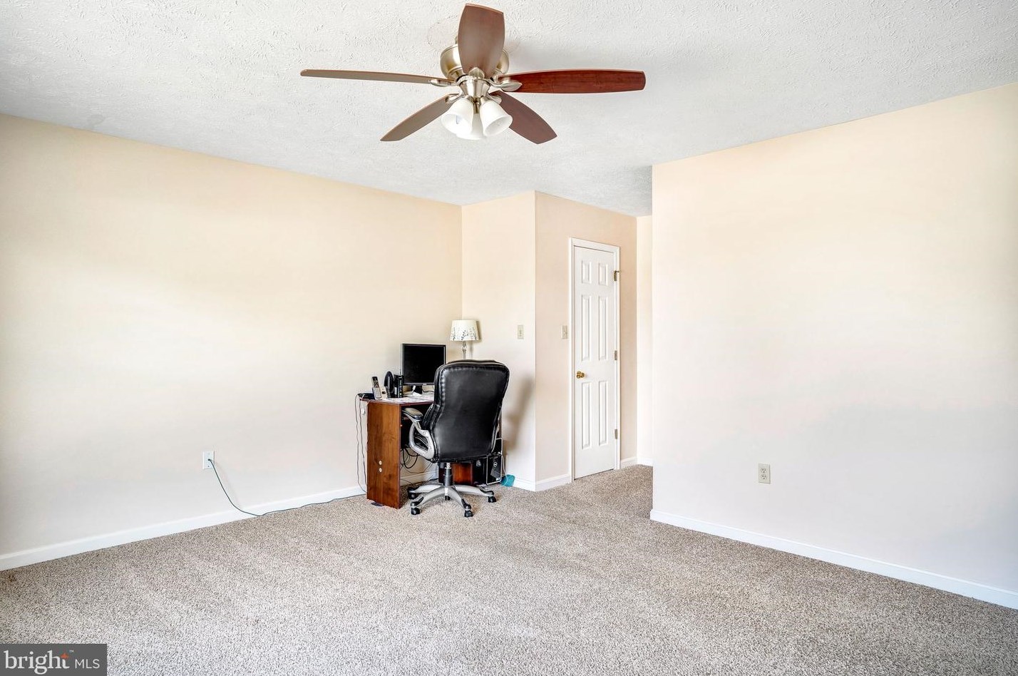 971 Auburn Ct, Front Royal VA  22630-5308 exterior