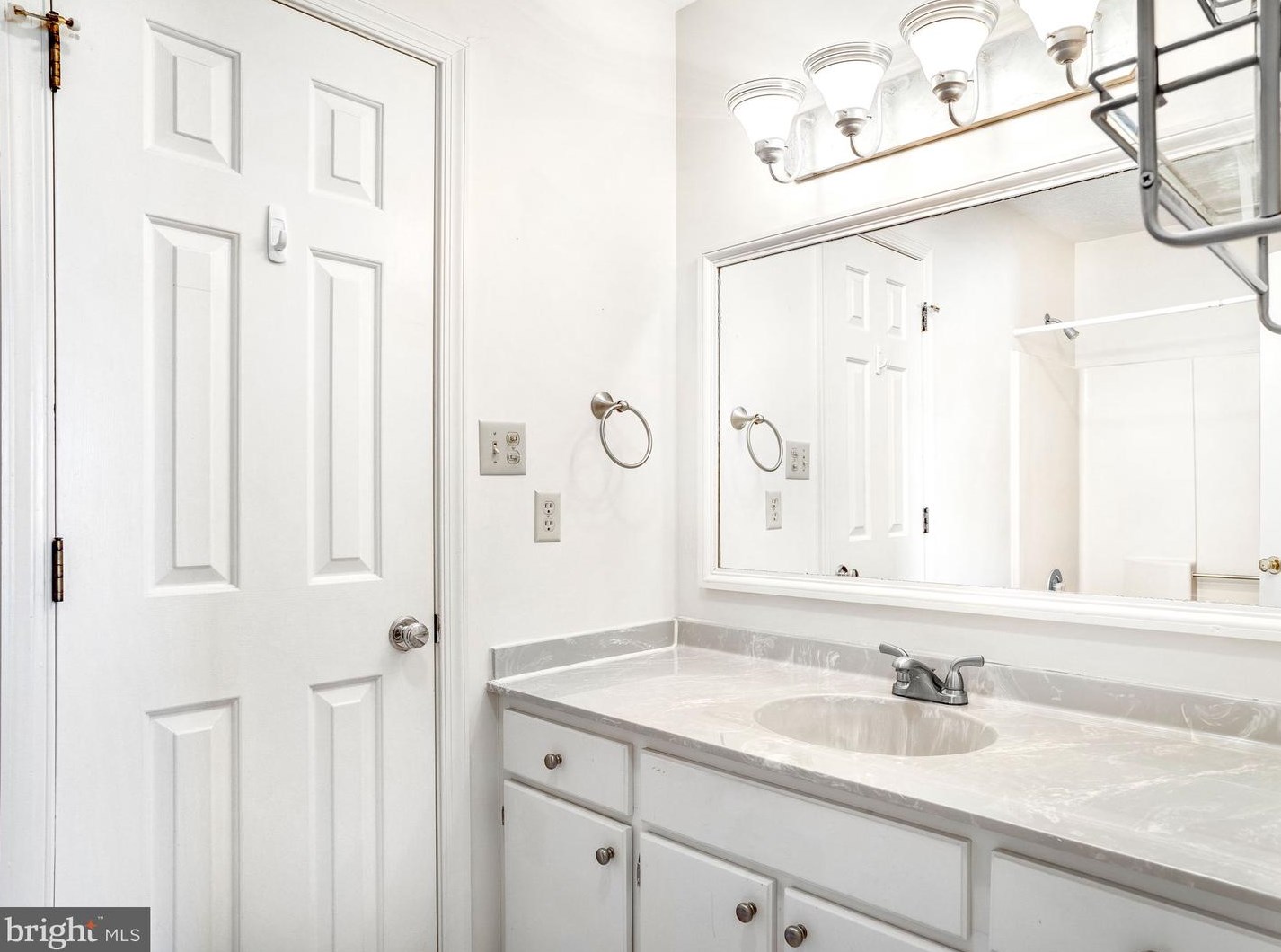 971 Auburn Ct, Front Royal VA  22630-5308 exterior