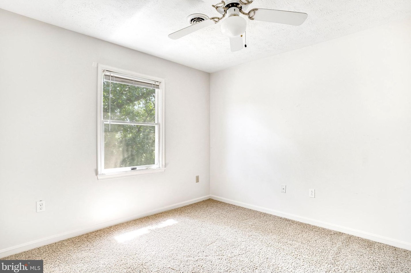 971 Auburn Ct, Front Royal VA  22630-5308 exterior