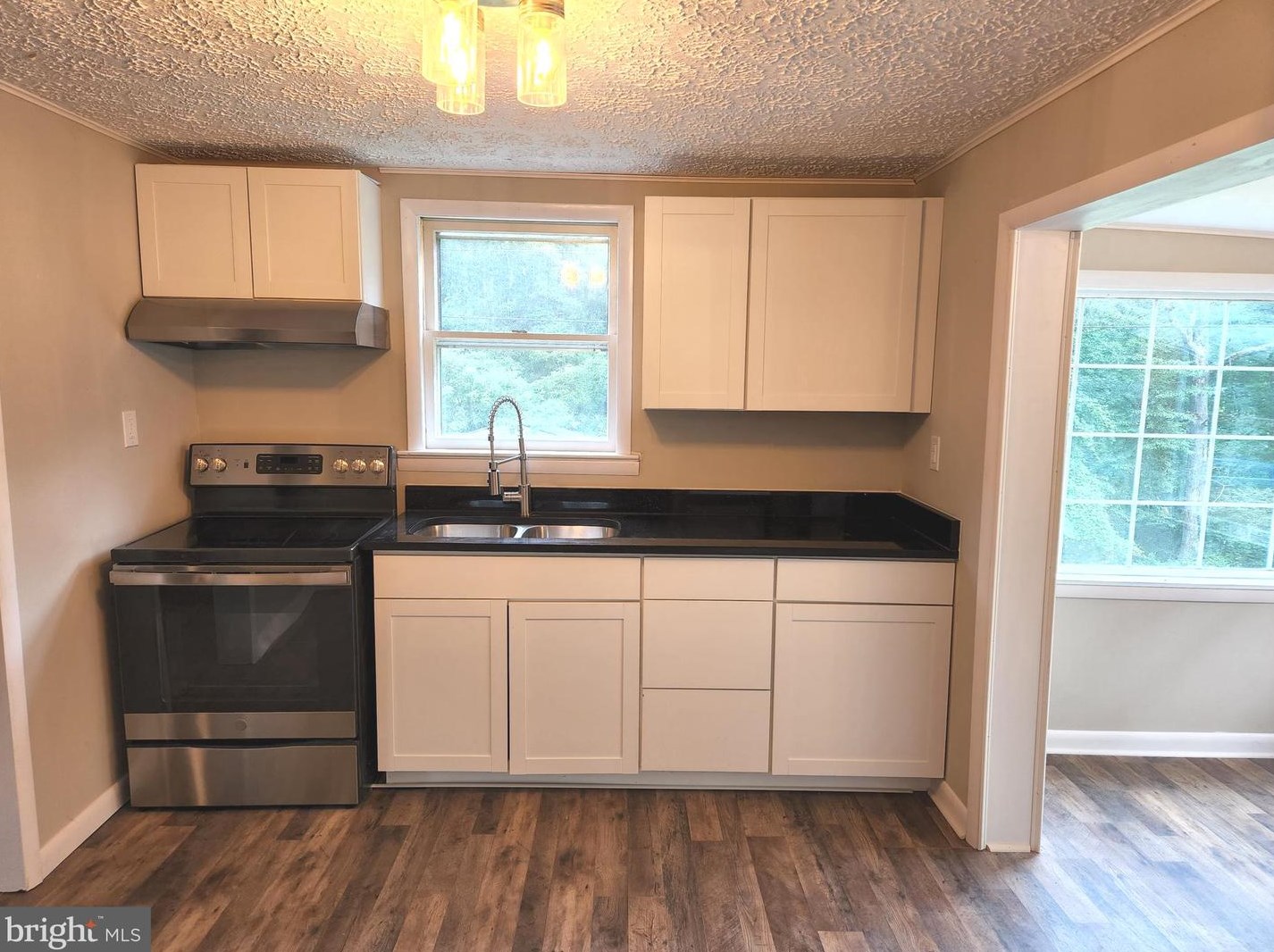 45 Figgins Rd, Front Royal VA  22630-8115 exterior