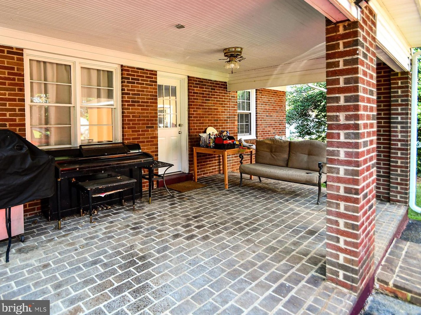 117 Jamestown Rd, Front Royal VA  22630-3721 exterior