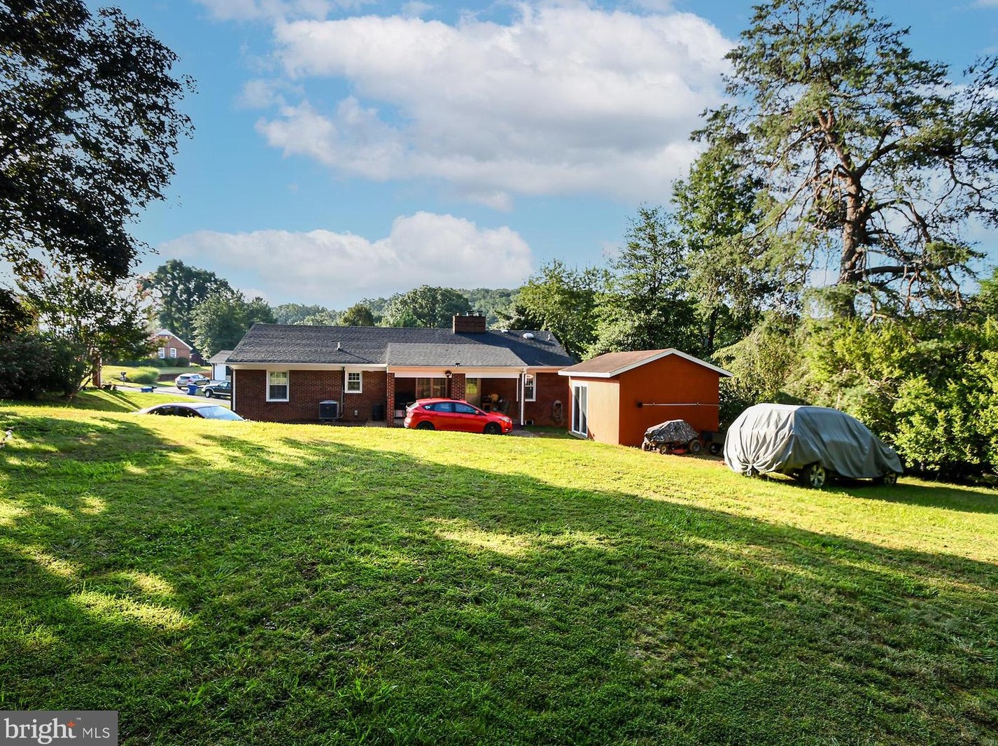 117 Jamestown Rd, Front Royal VA  22630-3721 exterior