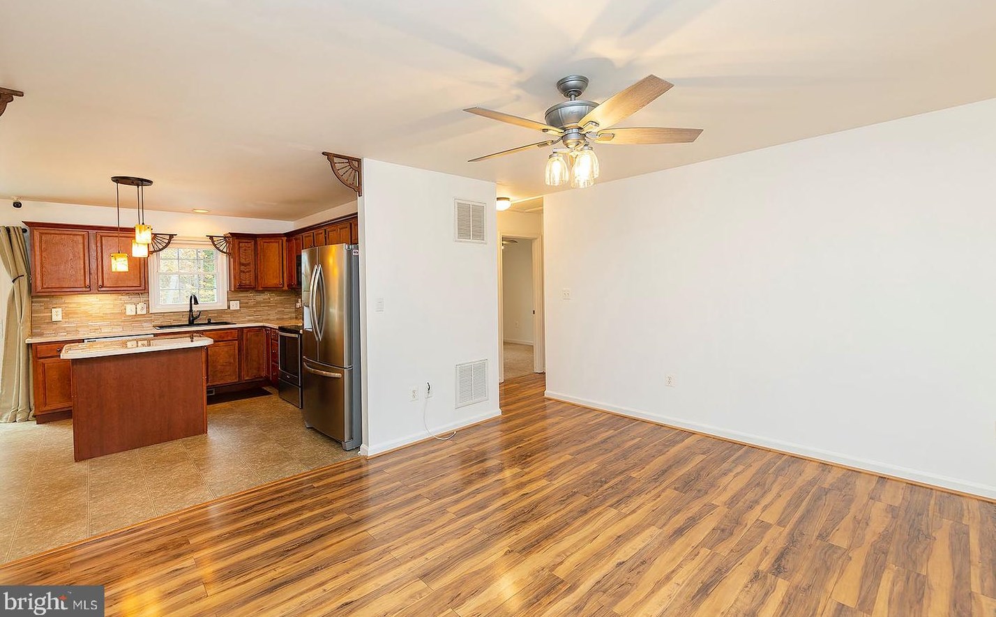 47 Willow Rd, Front Royal VA  22630-8984 exterior