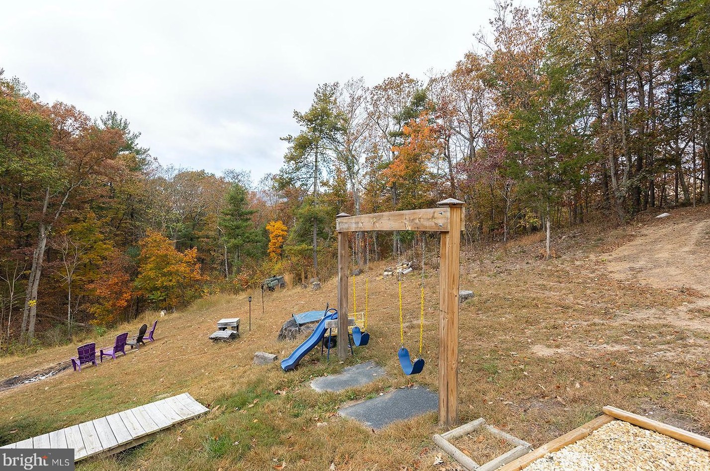 47 Willow Rd, Front Royal VA  22630-8984 exterior