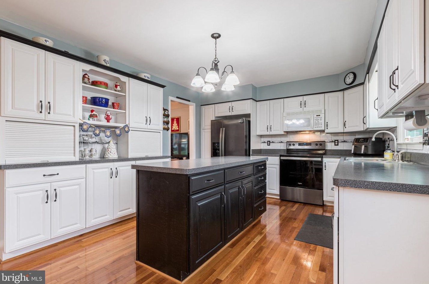 612 Meadow Ln, Front Royal VA  22630-5320 exterior