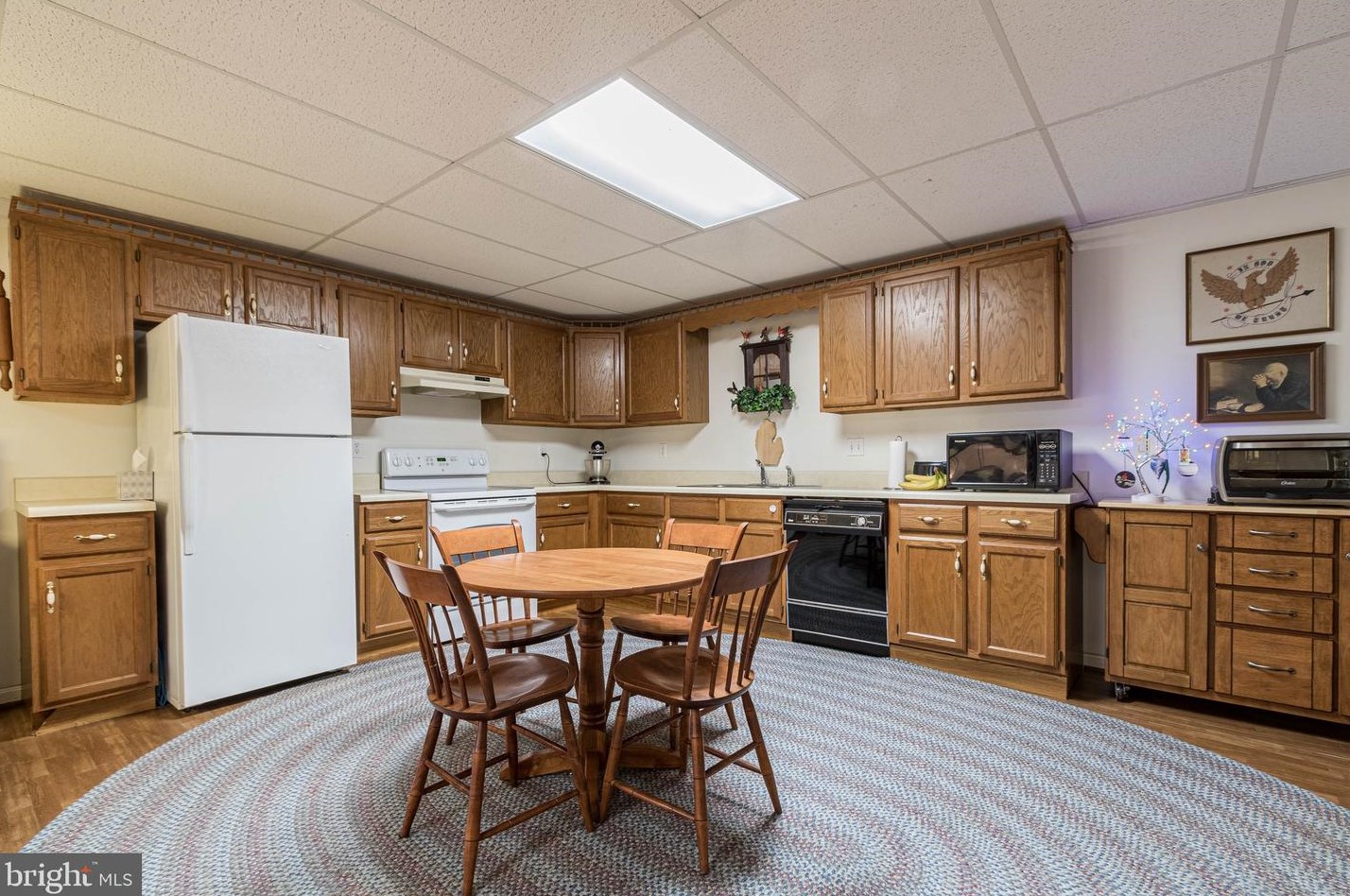 612 Meadow Ln, Front Royal VA  22630-5320 exterior