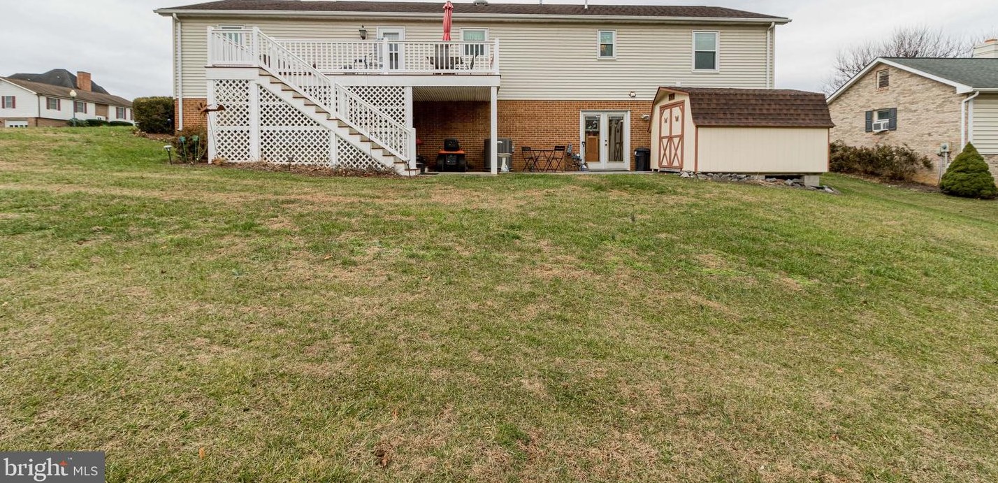 612 Meadow Ln, Front Royal VA  22630-5320 exterior