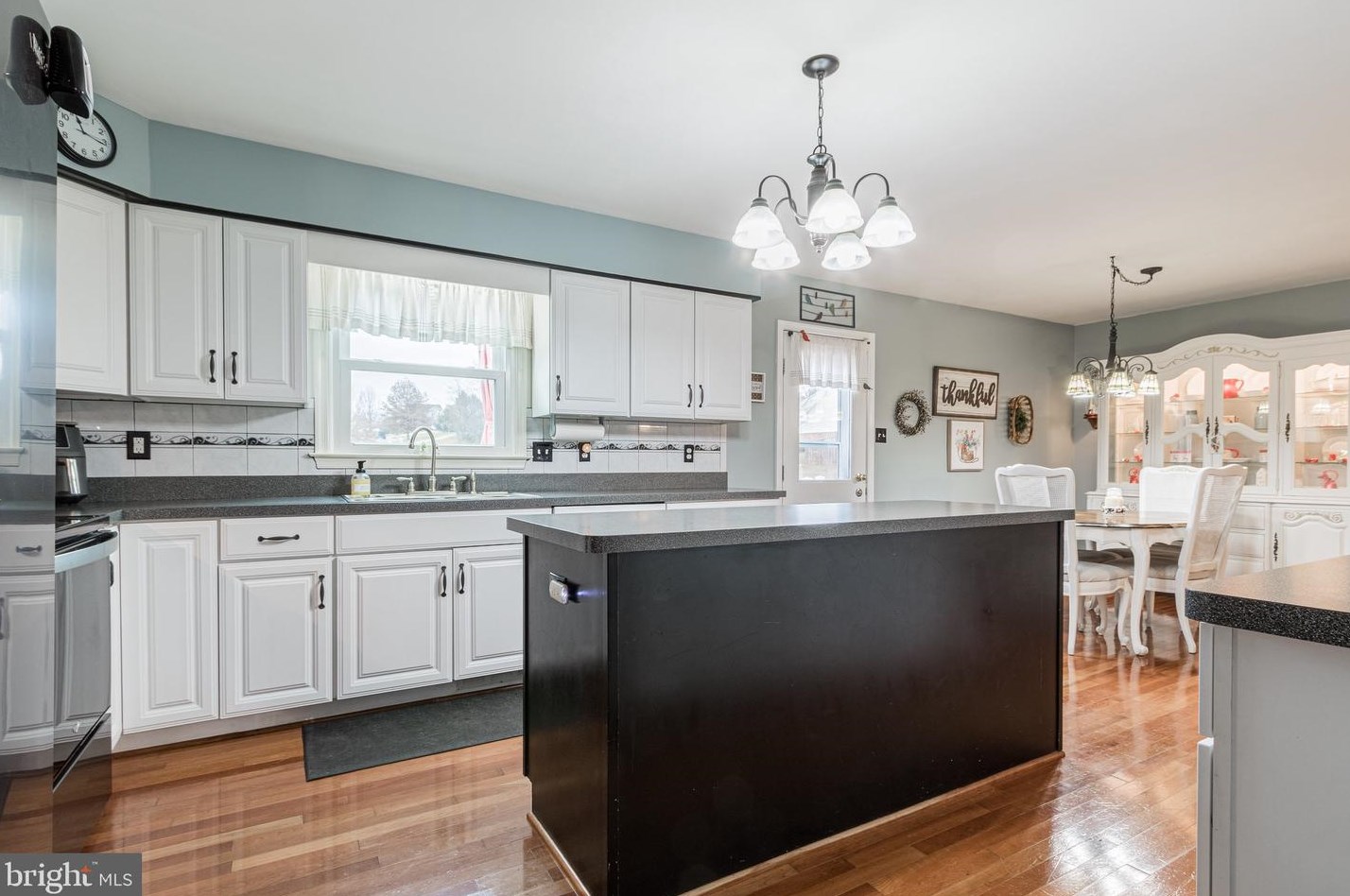 612 Meadow Ln, Front Royal VA  22630-5320 exterior