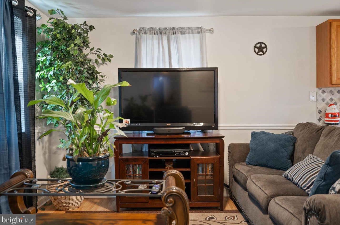 1343 Warren Ave, Front Royal VA  22630-4162 exterior