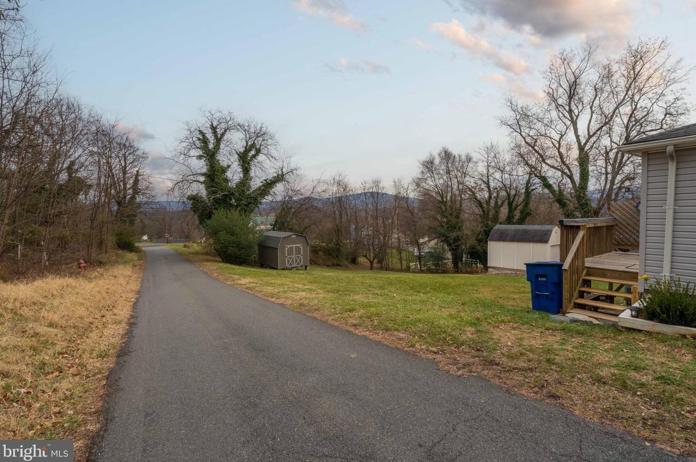 1343 Warren Ave, Front Royal VA  22630-4162 exterior