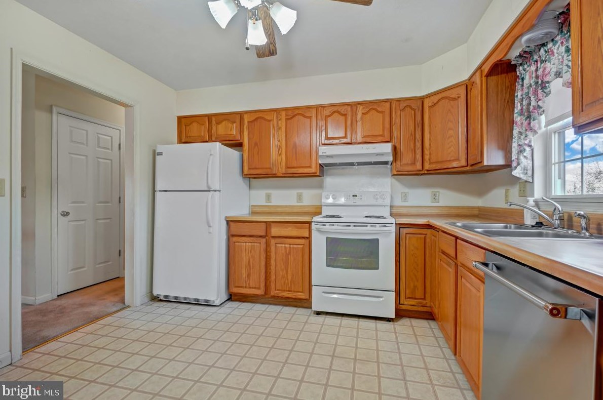 1141 Kesler Rd, Front Royal VA  22630-4661 exterior