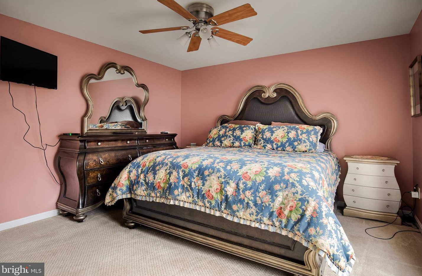 72 Pocahontas Rd, Front Royal VA  22630-5712 exterior