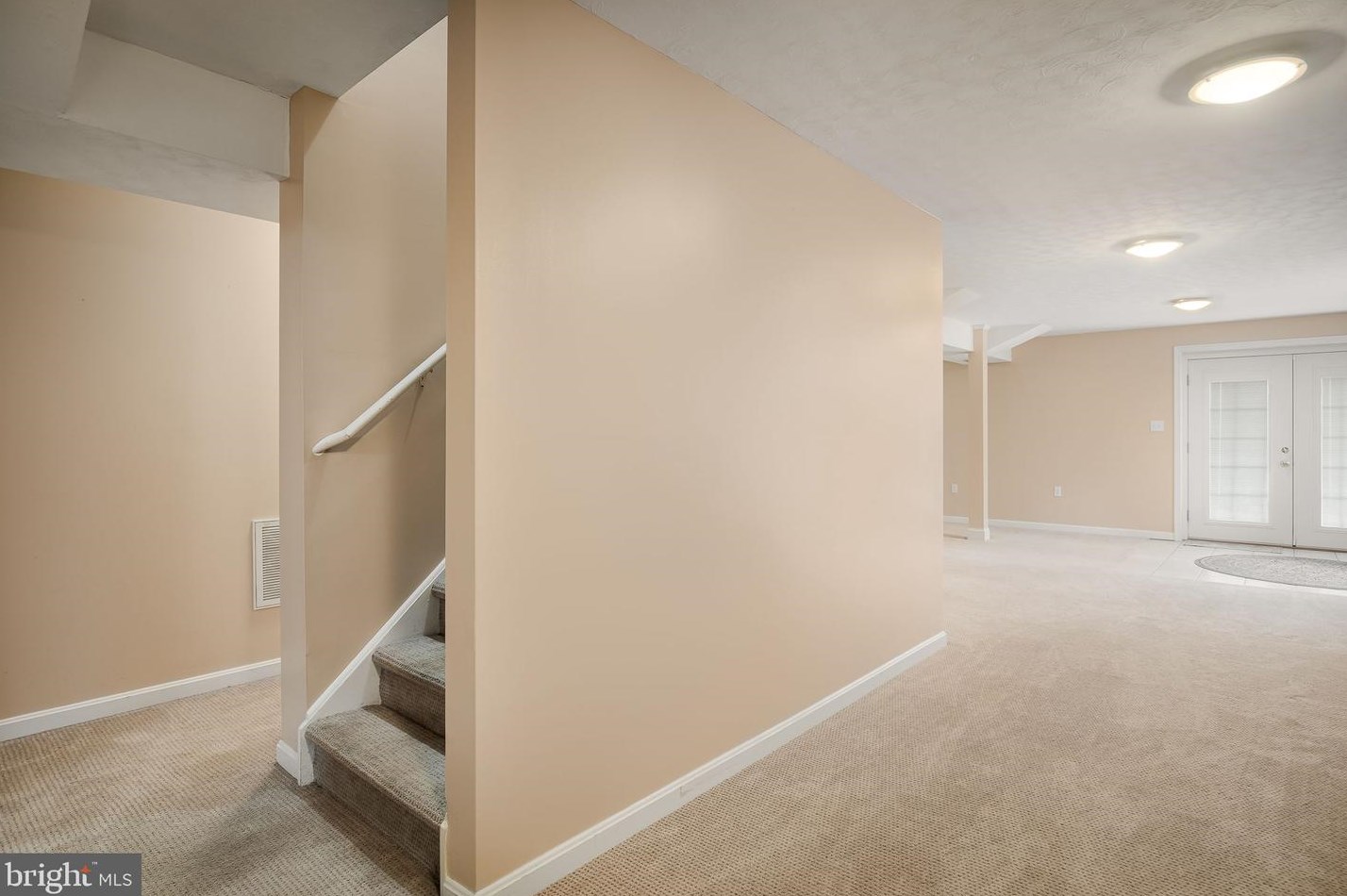 72 Pocahontas Rd, Front Royal VA  22630-5712 exterior