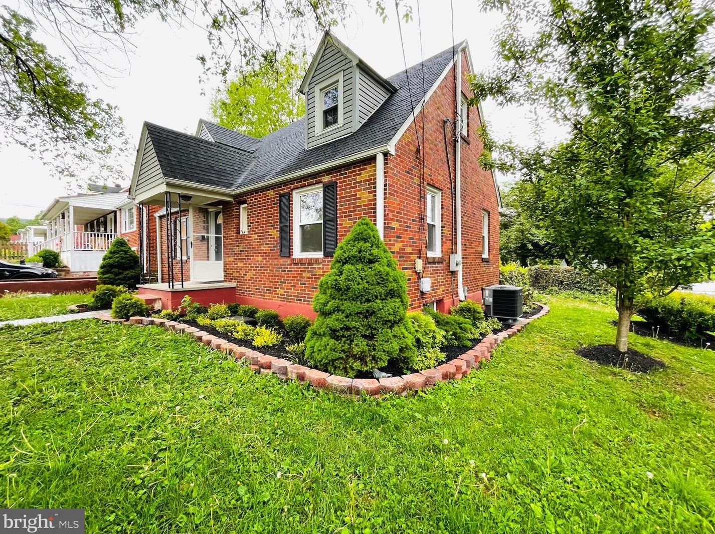 400 Duncan Ave, Front Royal VA  22630-2418 exterior