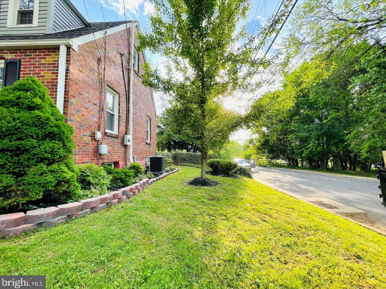 400 Duncan Ave, Front Royal VA  22630-2418 exterior