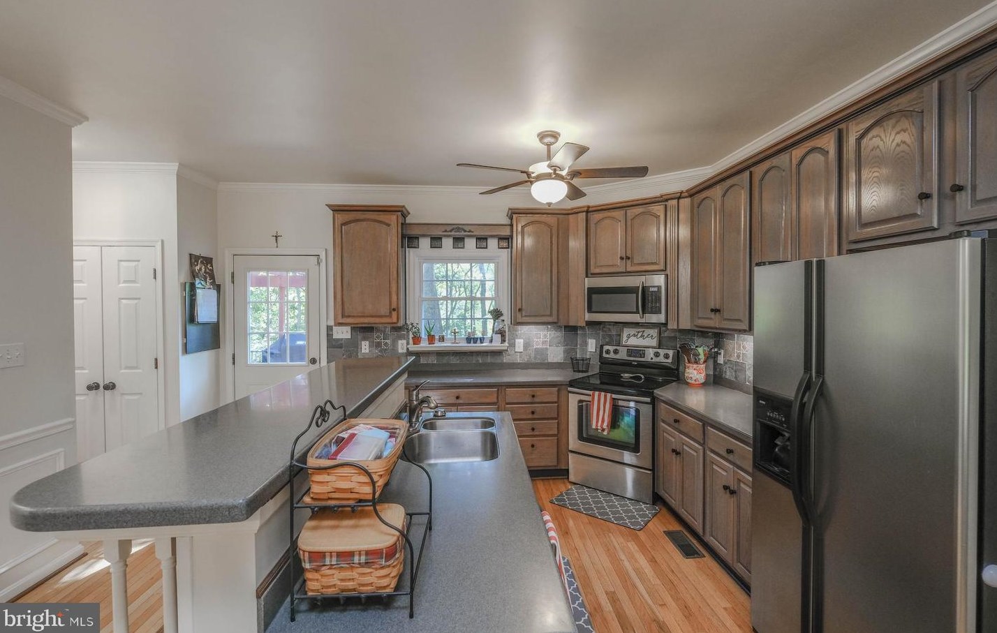 8370 Stonewall Jackson Hwy, Front Royal VA  22630-4947 exterior