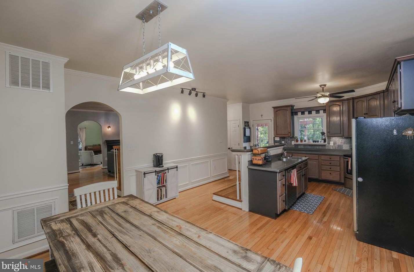 8370 Stonewall Jackson Hwy, Front Royal VA  22630-4947 exterior