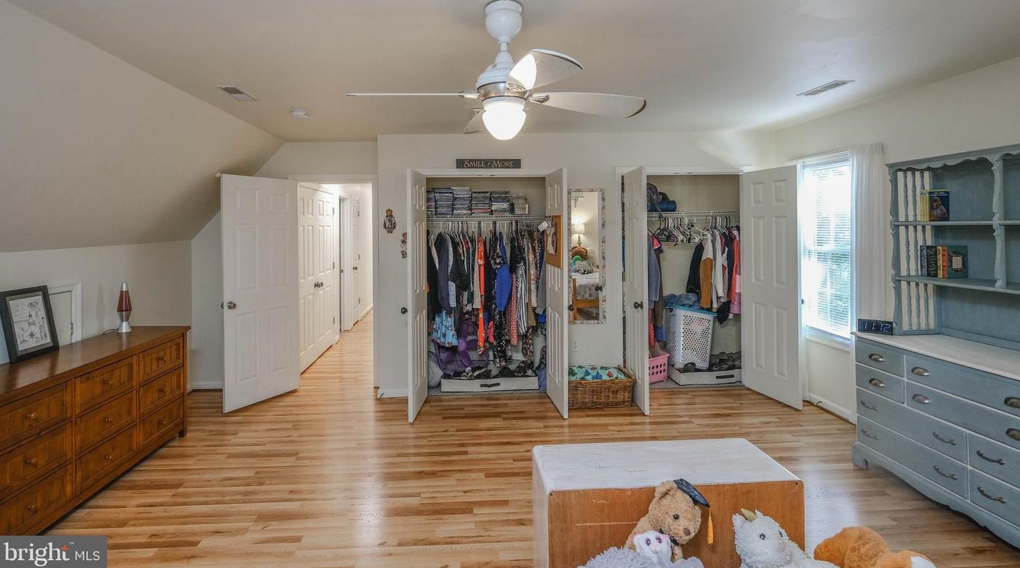 8370 Stonewall Jackson Hwy, Front Royal VA  22630-4947 exterior