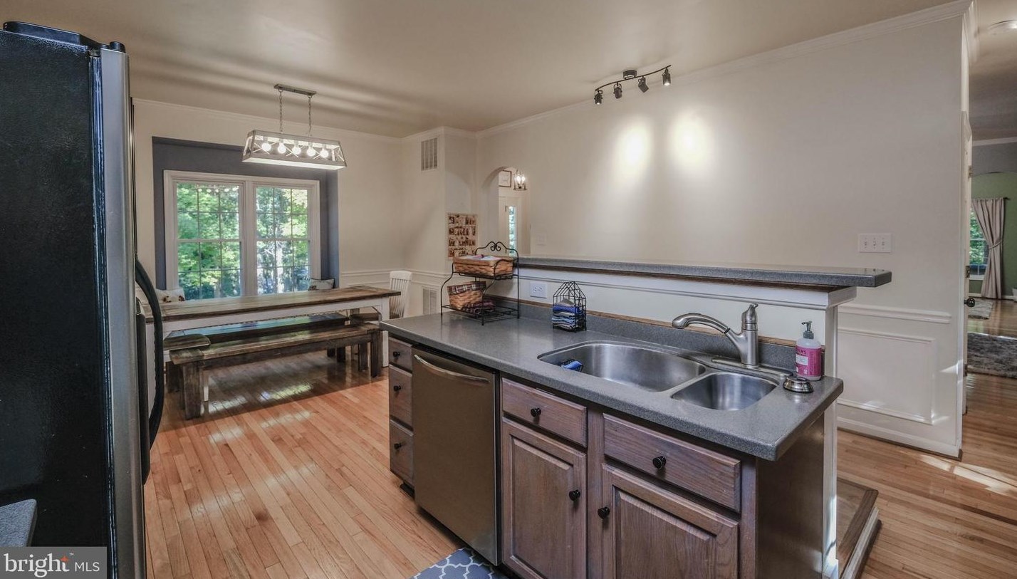 8370 Stonewall Jackson Hwy, Front Royal VA  22630-4947 exterior