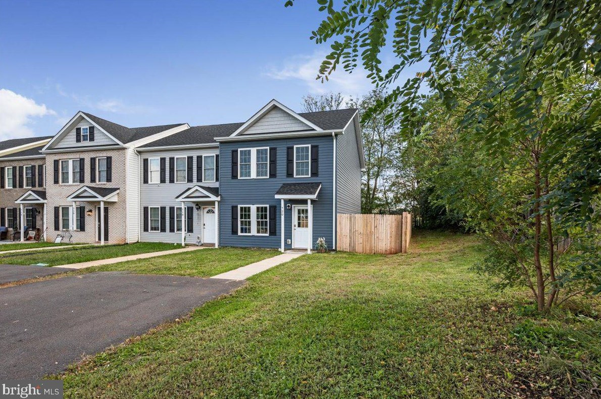 720 Parkview Dr, Front Royal VA  22630-2214 exterior