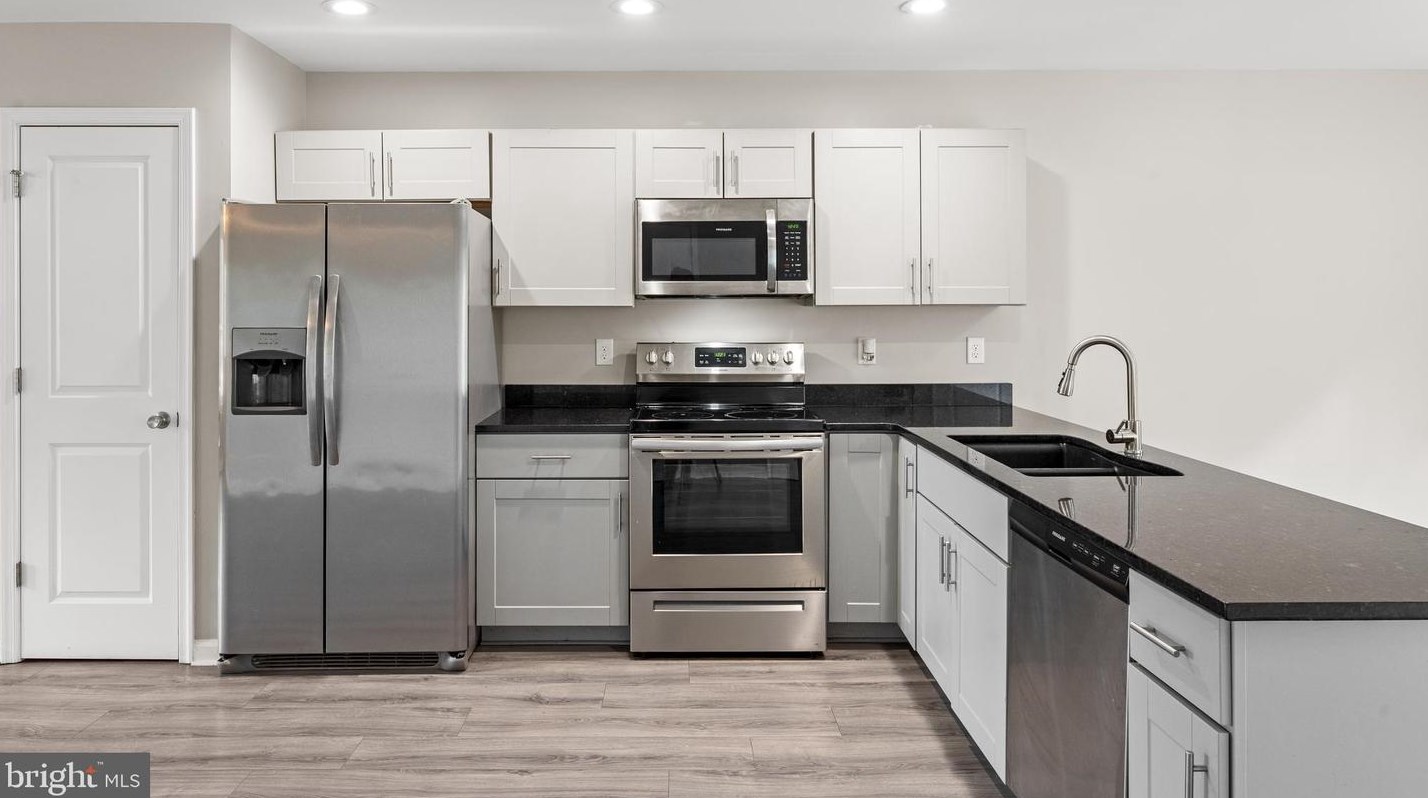 720 Parkview Dr, Front Royal VA  22630-2214 exterior