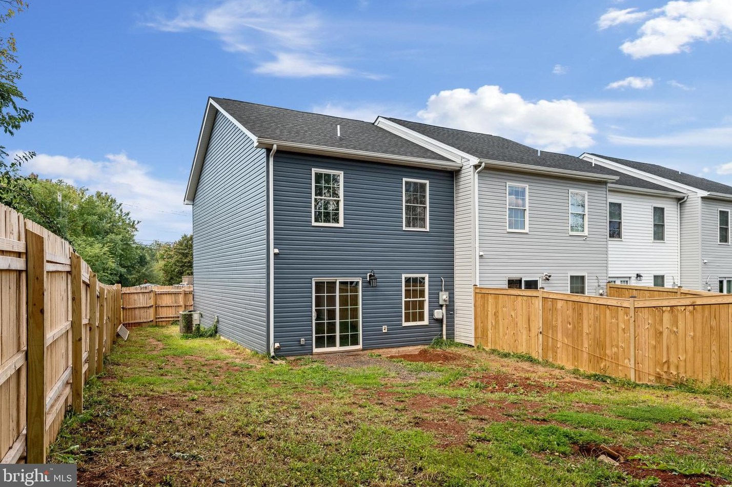 720 Parkview Dr, Front Royal VA  22630-2214 exterior