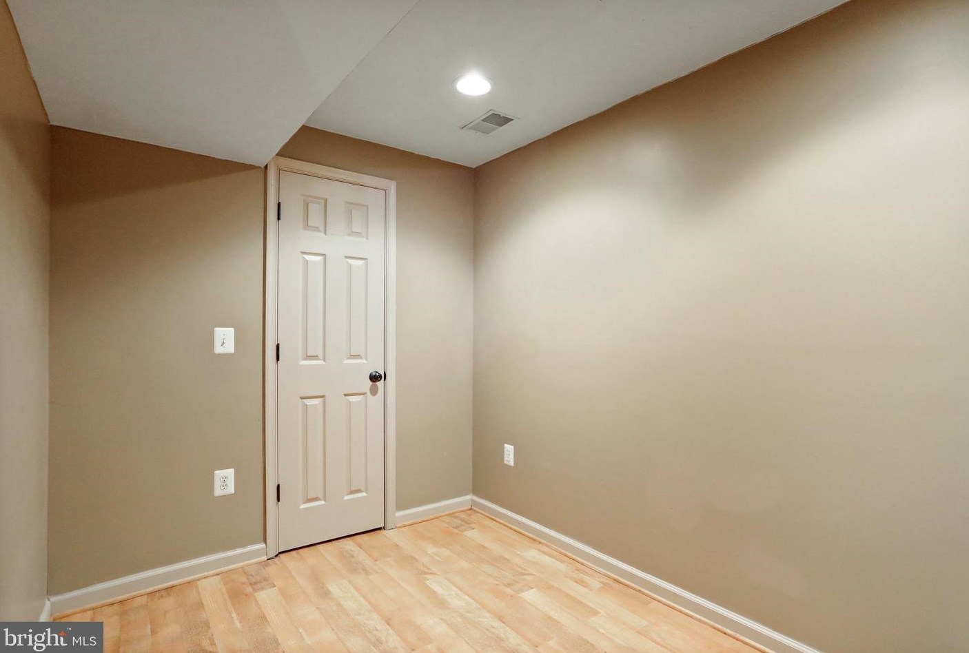 130 Juniper Dr, Front Royal VA  22630-9333 exterior