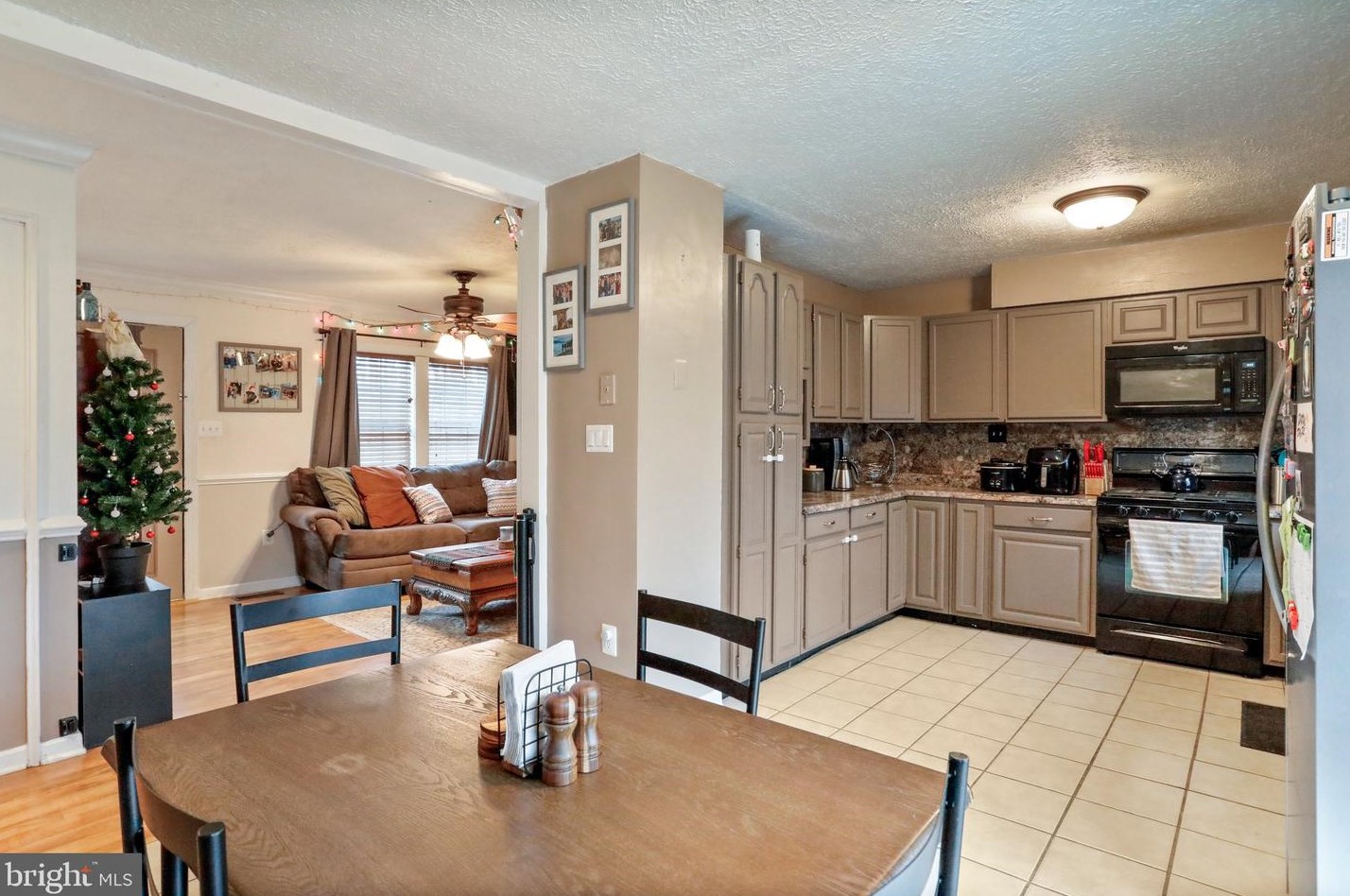 130 Juniper Dr, Front Royal VA  22630-9333 exterior