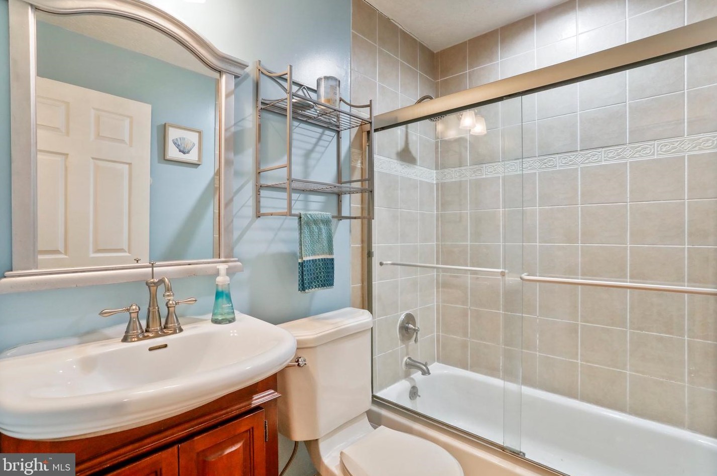 130 Juniper Dr, Front Royal VA  22630-9333 exterior