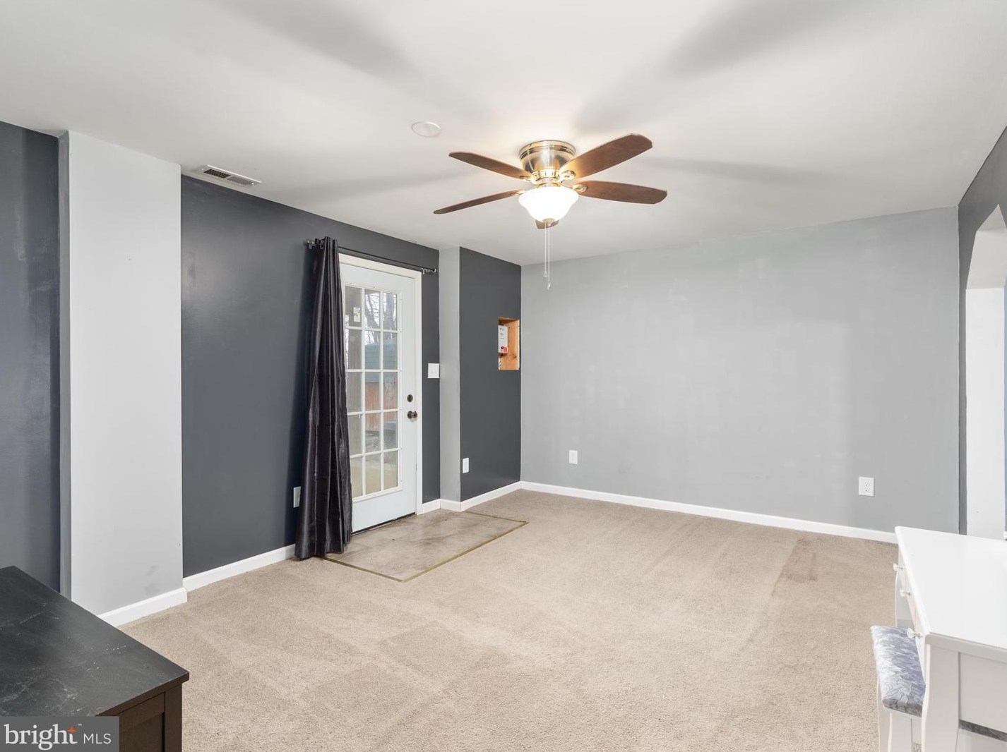 4079 Blue Mountain Rd, Front Royal VA  22630-3880 exterior