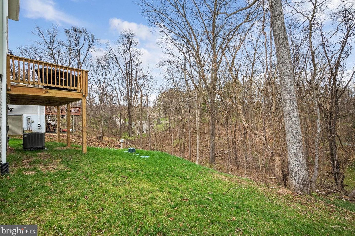 117 Apple Way, Front Royal VA  22630-9330 exterior