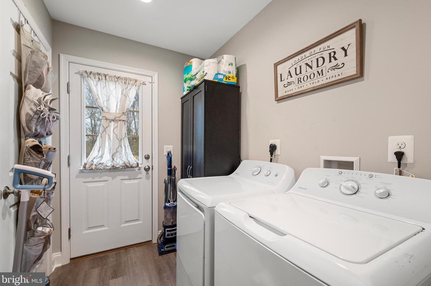 117 Apple Way, Front Royal VA  22630-9330 exterior