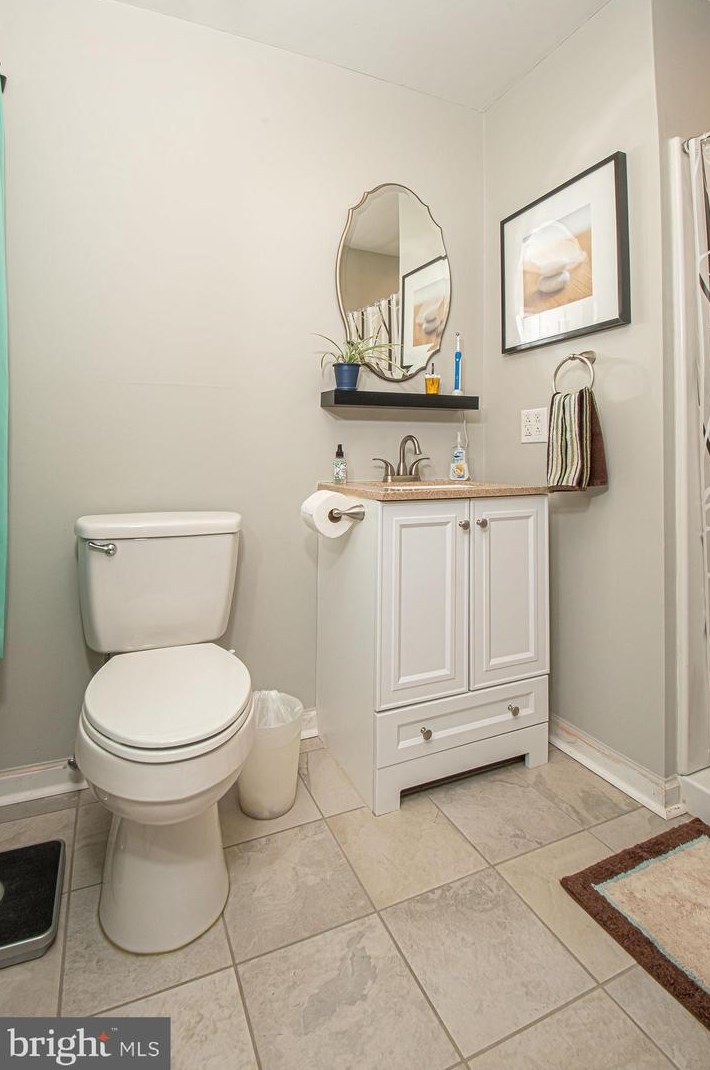 810 Virginia Ave, Front Royal VA  22630-3533 exterior