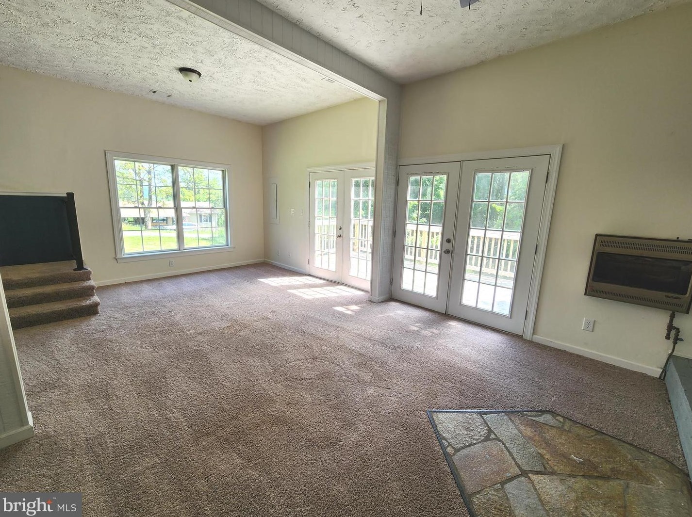 34 King David Dr, Linden VA  22642-6323 exterior