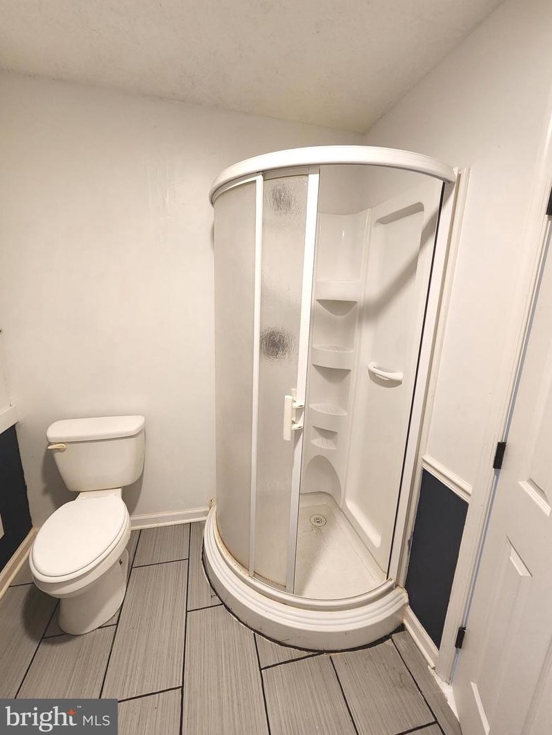 34 King David Dr, Linden VA  22642-6323 exterior