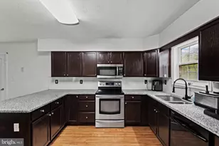 31 Old Oak Ln, Front Royal, VA 22630 - Photo 9