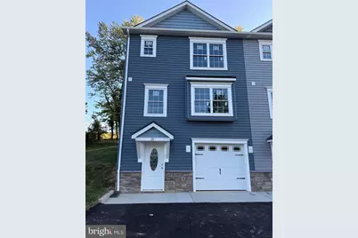 31 Duck Street W, Front Royal, VA 22630 - Photo 1