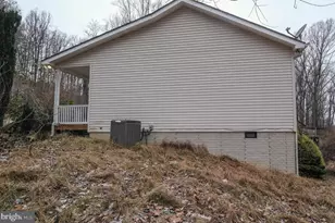 1195 Shangri-La Rd, Bentonville, VA 22610 - Photo 7