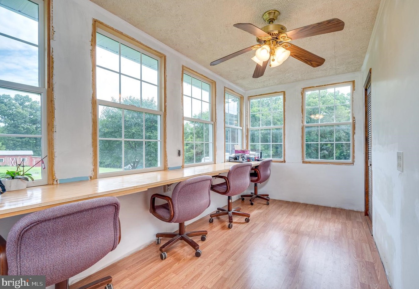 1935 Charles Town Rd, Martinsburg WV 25430-2627 exterior