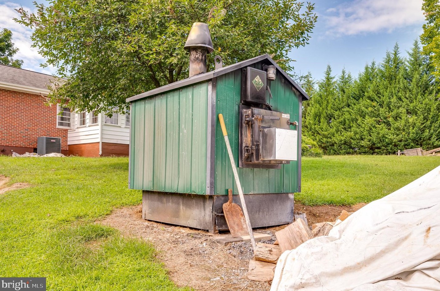 1935 Charles Town Rd, Martinsburg WV 25430-2627 exterior