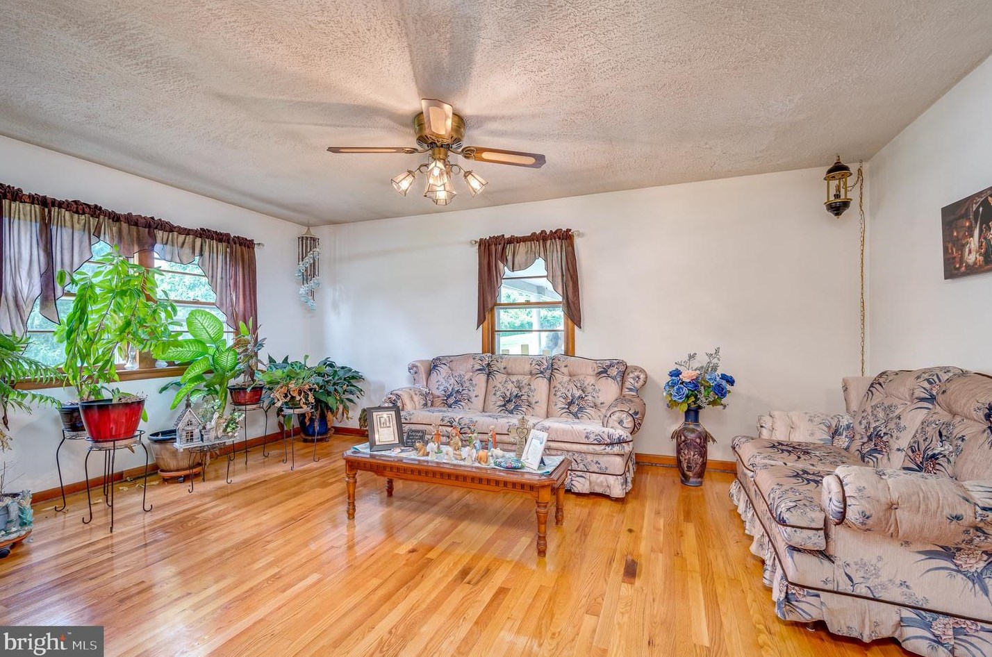 1935 Charles Town Rd, Martinsburg WV 25430-2627 exterior