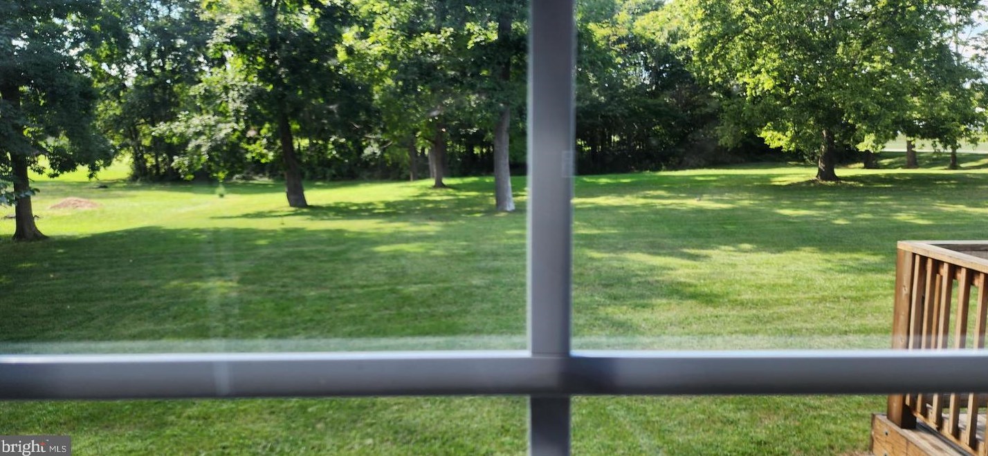 1465 Rock Clf Dr, Martinsburg WV 25401-3278 exterior