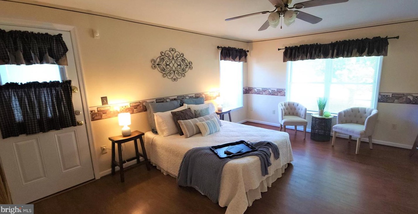 1465 Rock Clf Dr, Martinsburg WV 25401-3278 exterior